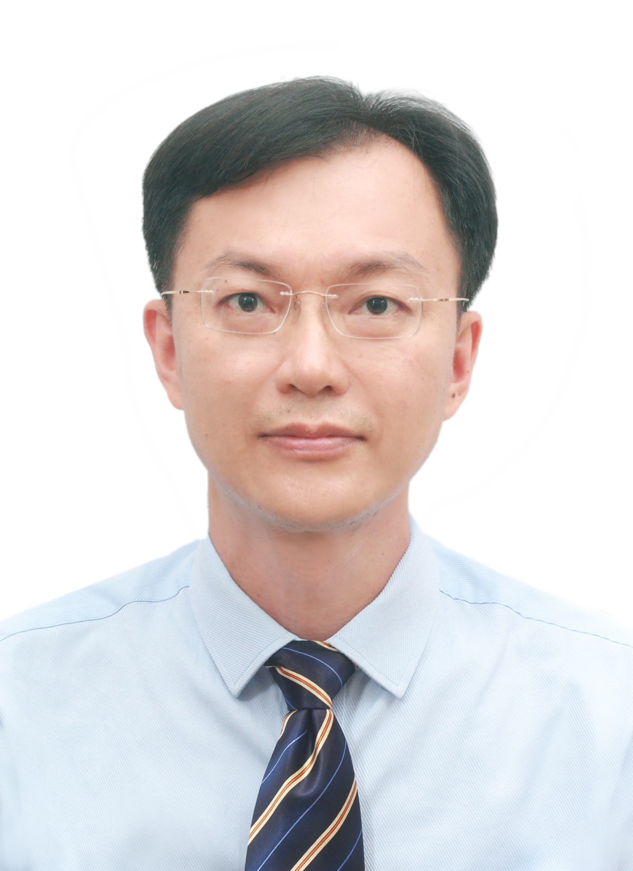 梁雄飛